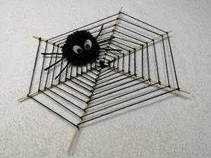 Ustvarjanje za noc carovnic z Jasmino Dolenec 10